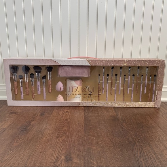 Glitz Makeup Glitz Glam 26 Piece Essentials Collection Brushes